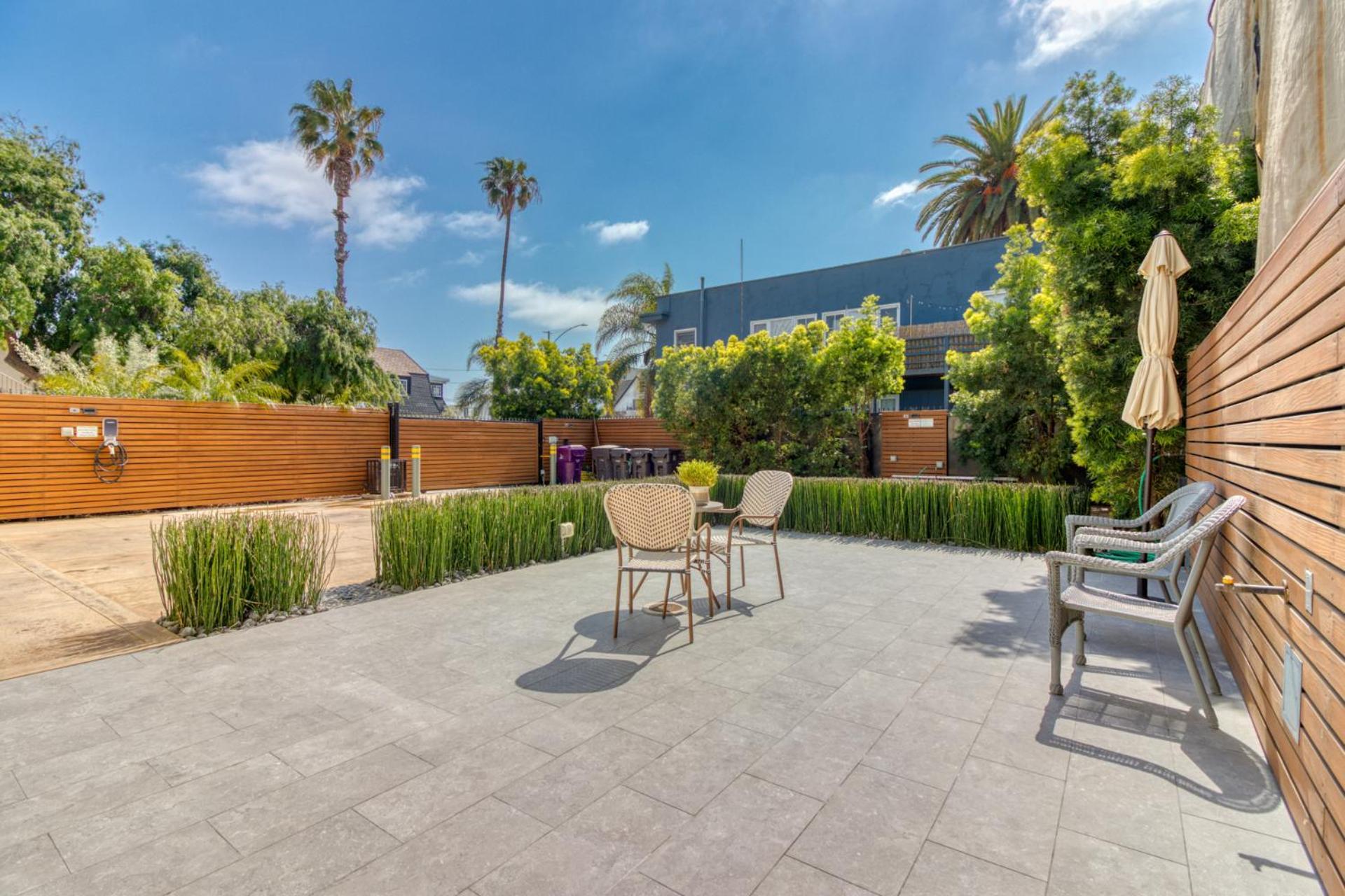 East Village Apartments 长滩 外观 照片